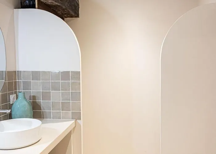 Dans Le Coeur Du Centre Historique * Ош